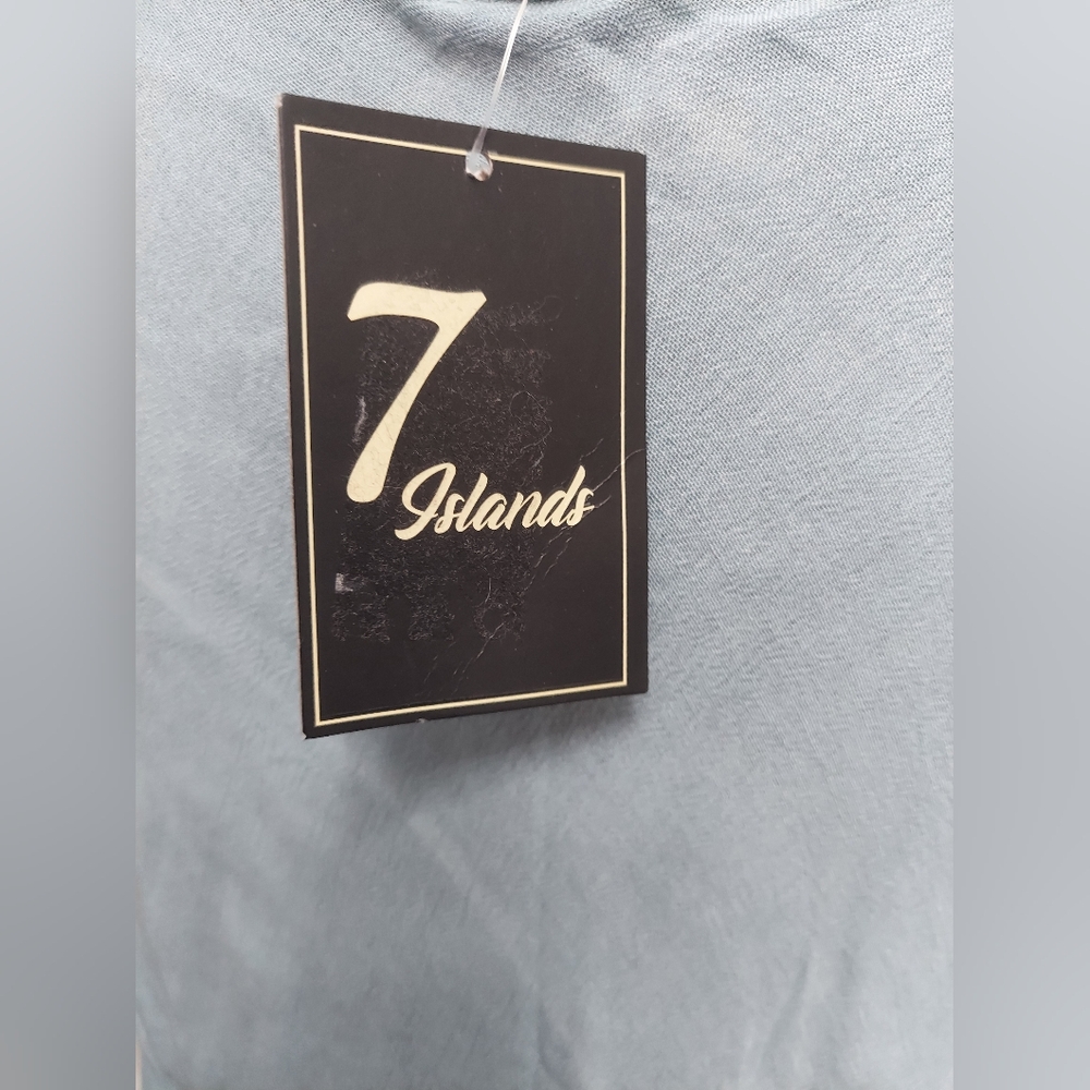 7 Islands Women's Embroidered V Neck Top - Picture 6 of 7